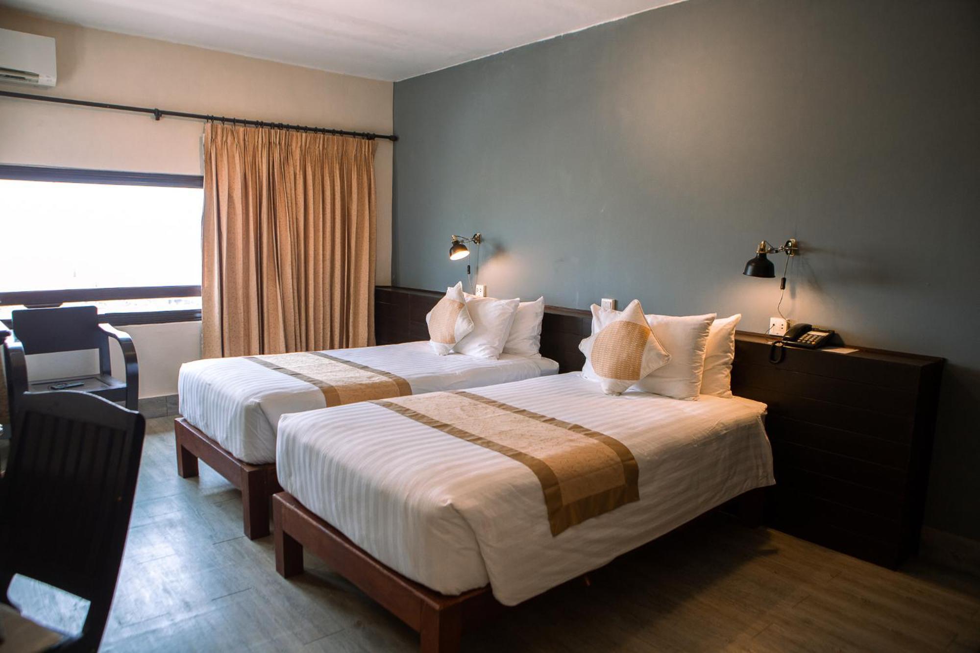 Pakse Hotel & Restaurant Kültér fotó